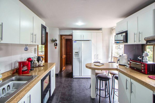 Welche Farben sind ideal für eine harmonische Raumgestaltung?